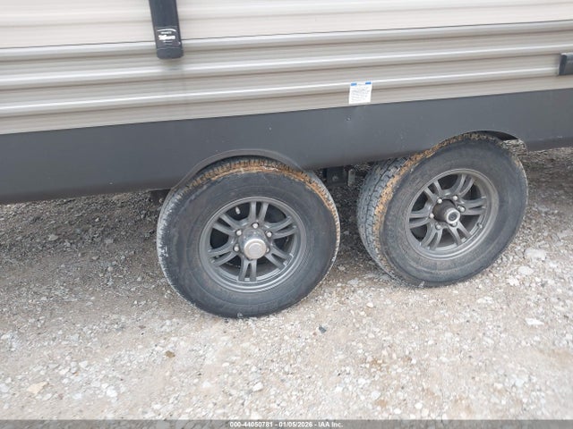 4X4TCKC27HX125278 Forrest River