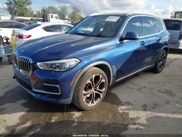 2022 BMW X5 5UXCR4C04N9J24182 Photo 1