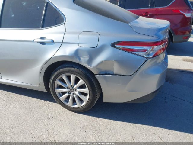 2018 TOYOTA CAMRY 4T1B11HK3JU041360 Photo 5