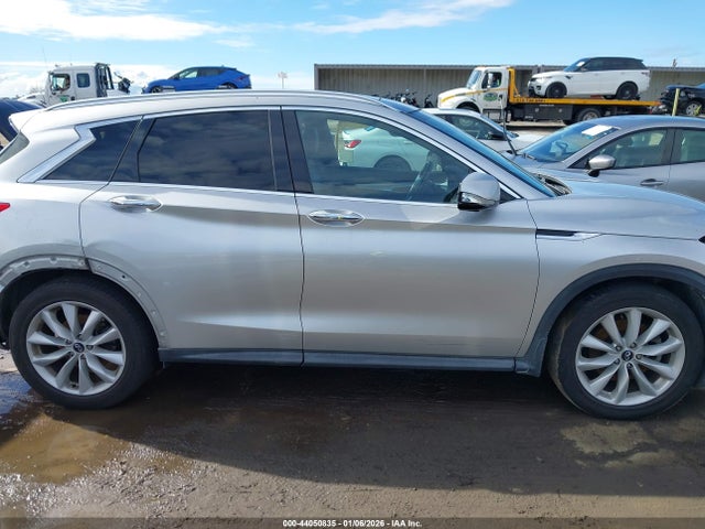 3PCAJ5M36KF113314 Infiniti Qx50 Essential