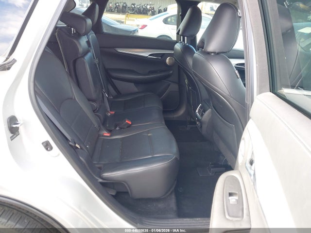 3PCAJ5M36KF113314 Infiniti Qx50 Essential