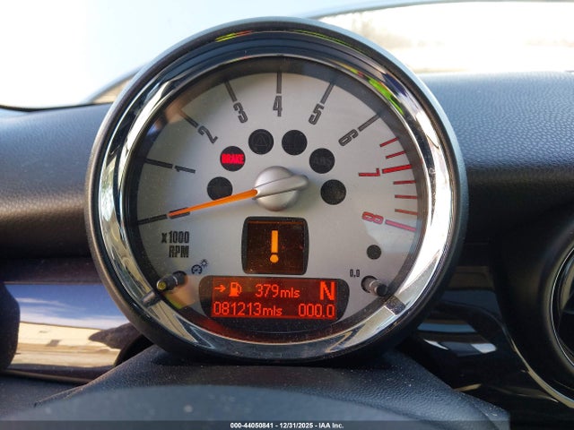 2009 MINI COOPER WMWMF33519TW71033 Photo 6