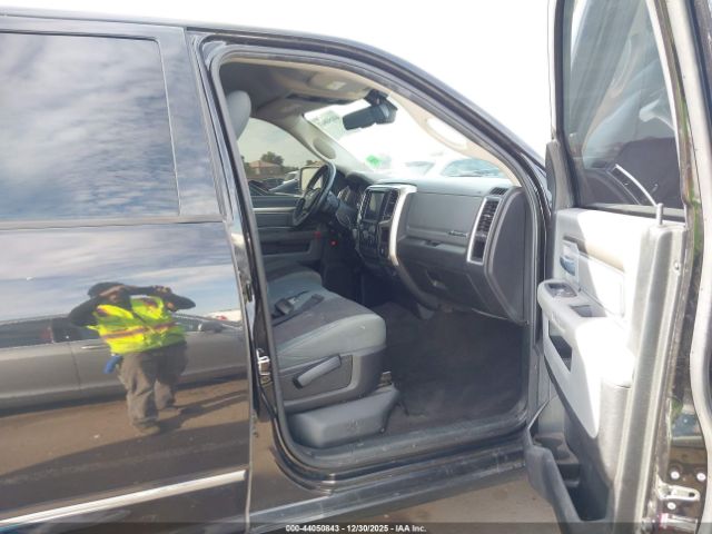 2017 RAM 1500 3C6RR7LT4HG790560 Photo 4