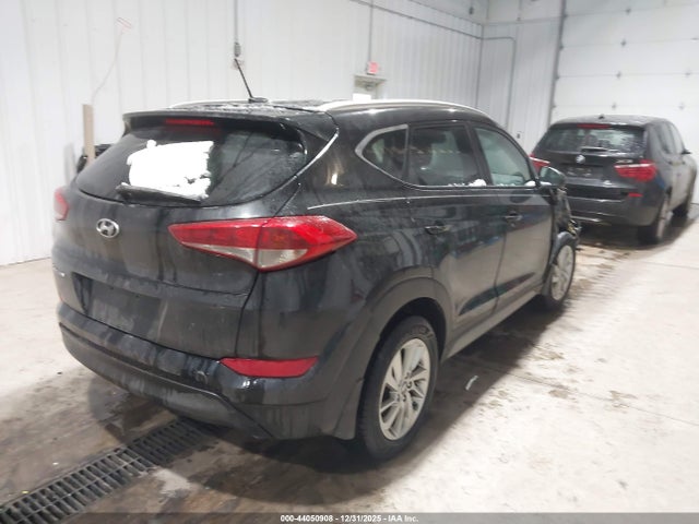 KM8J33A46HU582779 Hyundai TUCSON SE