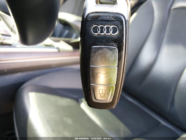 2019 AUDI Q8 WA1EVAF10KD005931 Photo 10