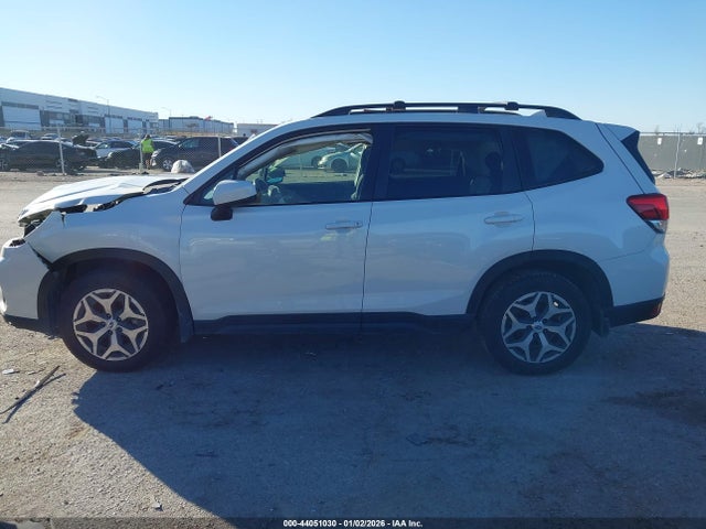JF2SKAJC9MH543826 Subaru Forester Premium