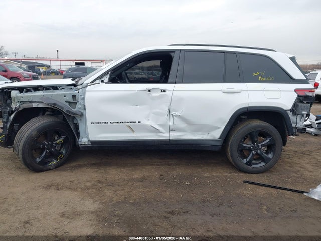 2022 JEEP GRAND CHEROKEE 1C4RJHAG4N8606781 Photo 5