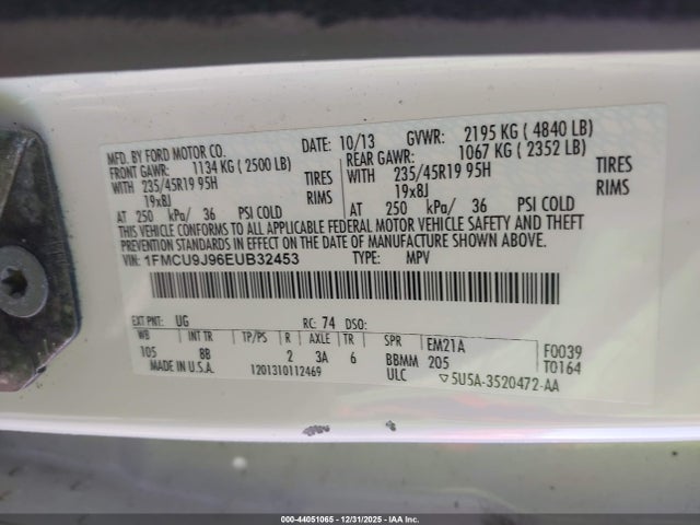 1FMCU9J96EUB32453 Ford Escape Titanium