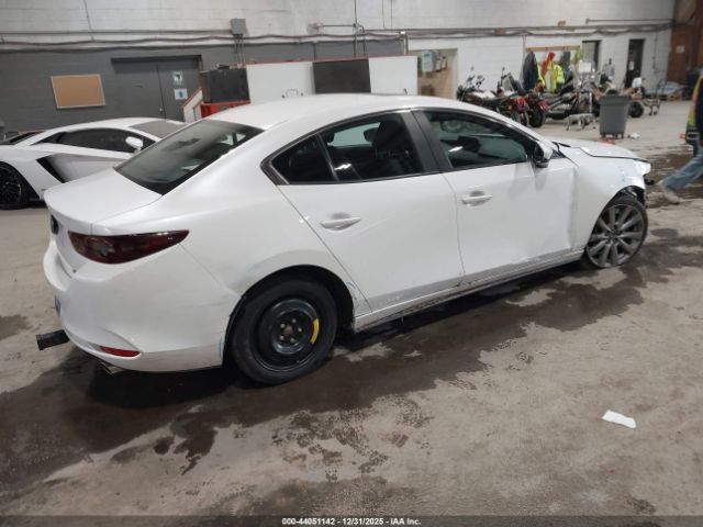2021 MAZDA MAZDA3 3MZBPBCL2MM251169 Photo 3