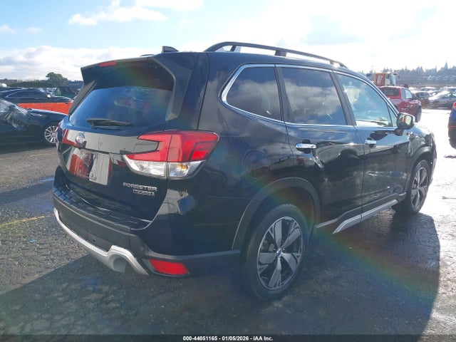 Subaru Forester Touring 2019 JF2SKAWC1KH565972 Image 4