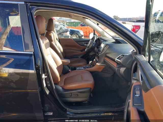 Subaru Forester Touring 2019 JF2SKAWC1KH565972 Image 5