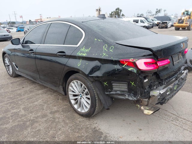 2023 BMW 530 WBA53BH07PWY09948 Photo 2