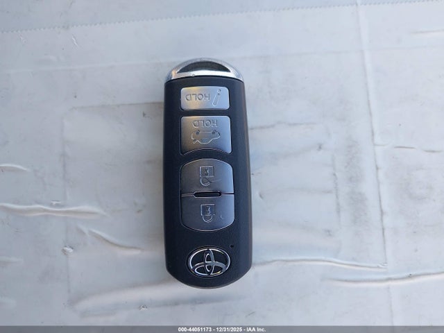 3MYDLBYV8HY163423 Toyota YARIS IA