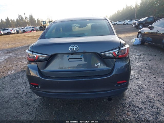 3MYDLBYV8HY163423 Toyota YARIS IA