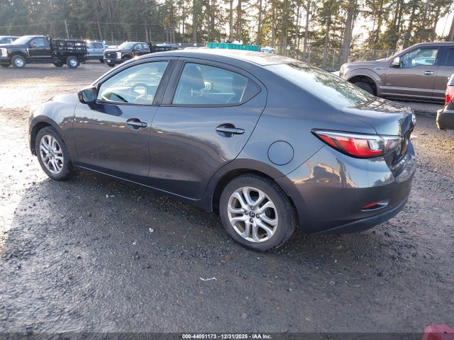 3MYDLBYV8HY163423 Toyota YARIS IA