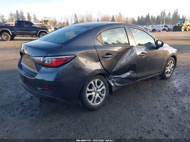 3MYDLBYV8HY163423 Toyota YARIS IA