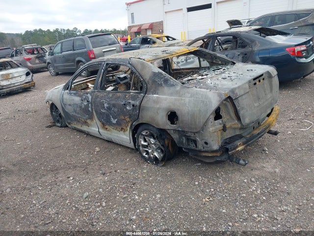 2010 FORD FUSION 3FAHP0HG0AR239751 Photo 2