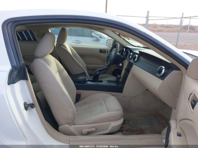 2007 FORD MUSTANG 1ZVFT80N575228954 Photo 4