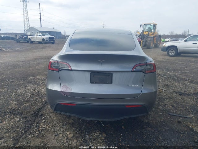 Продажа на аукционе авто 2024 Tesla Model Y Long Range Dual Motor All-wheel Drive, vin: 7SAYGDEEXRA320841, номер лота: 44051218