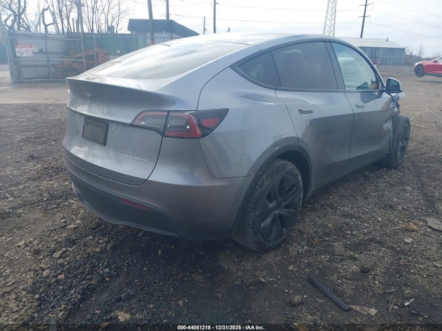 Продажа на аукционе авто 2024 Tesla Model Y Long Range Dual Motor All-wheel Drive, vin: 7SAYGDEEXRA320841, номер лота: 44051218