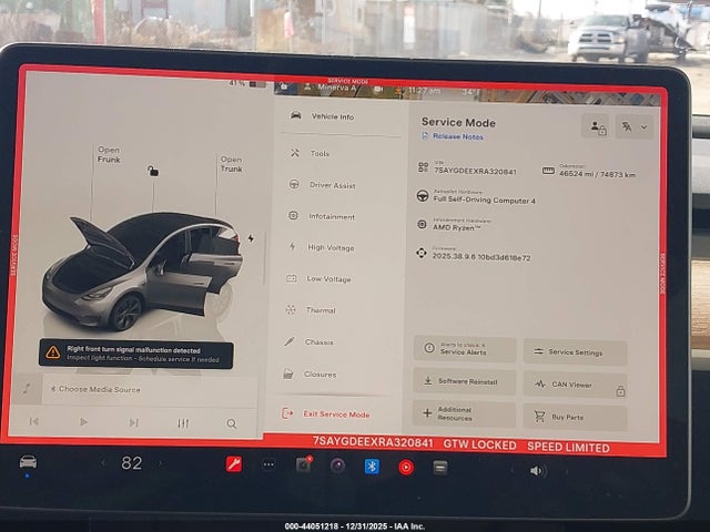 Продажа на аукционе авто 2024 Tesla Model Y Long Range Dual Motor All-wheel Drive, vin: 7SAYGDEEXRA320841, номер лота: 44051218