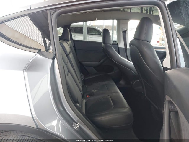 Продажа на аукционе авто 2024 Tesla Model Y Long Range Dual Motor All-wheel Drive, vin: 7SAYGDEEXRA320841, номер лота: 44051218