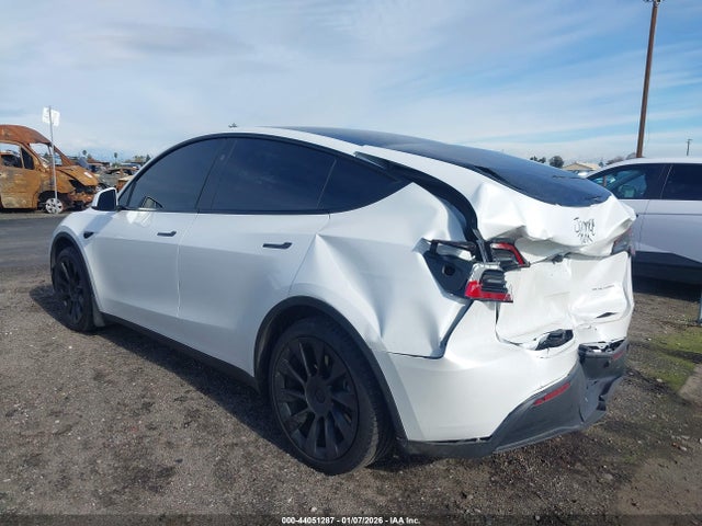 2023 TESLA MODEL Y 7SAYGAEE9PF887623 Photo 2