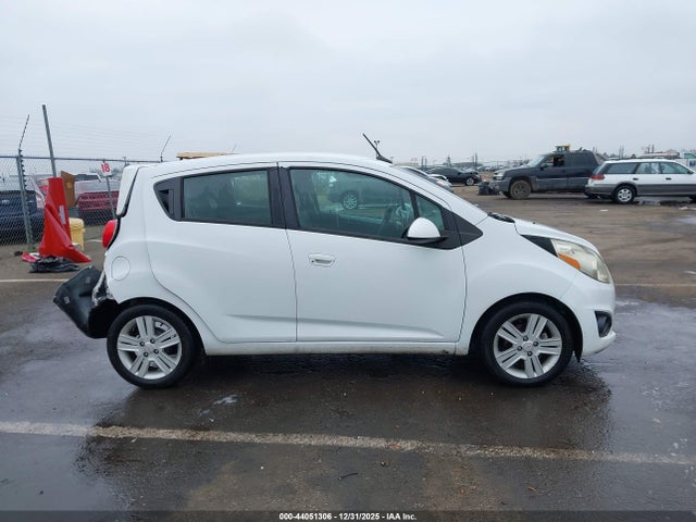 Chevrolet Spark 1lt Auto 2014 KL8CD6S93EC549982 Image 13