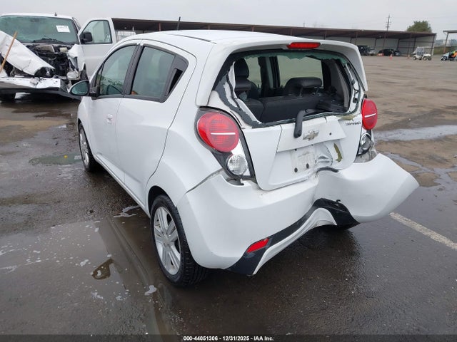 Chevrolet Spark 1lt Auto 2014 KL8CD6S93EC549982 Image 3