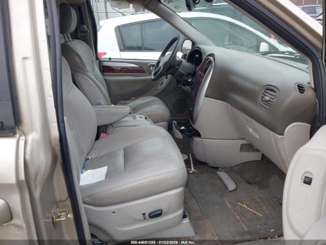 2005 CHRYSLER TOWN & COUNTRY 2C8GP64LX5R417428 Photo 4