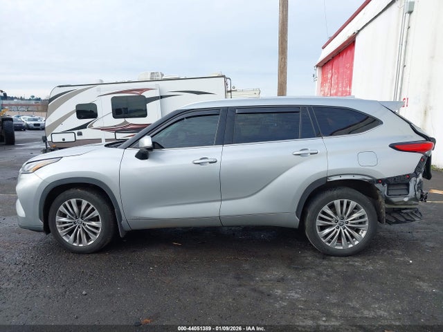 Toyota Highlander Hybrid Platinum 2023 5TDEBRCH7PS128443 Image 15