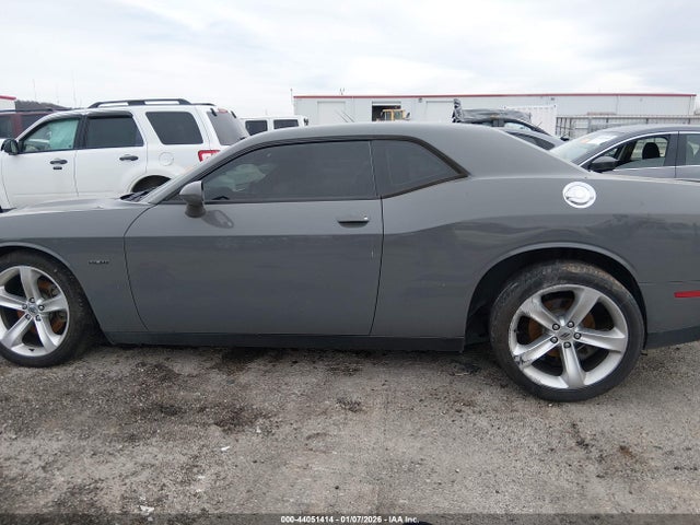 44051414 :رقم المزاد ، 2C3CDZBTXHH637874 vin ، 2017 Dodge Challenger R/t مزاد بيع