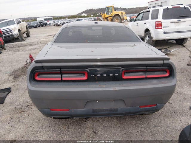44051414 :رقم المزاد ، 2C3CDZBTXHH637874 vin ، 2017 Dodge Challenger R/t مزاد بيع