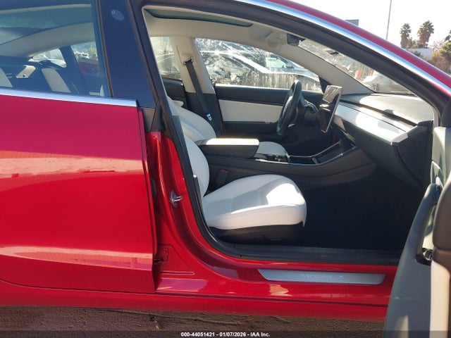 2020 TESLA MODEL 3 5YJ3E1EC3LF641852 Photo 4