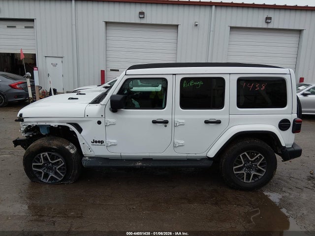 1C4PJXEN1SW524377 Jeep Wrangler 4-door Sahara 4x4
