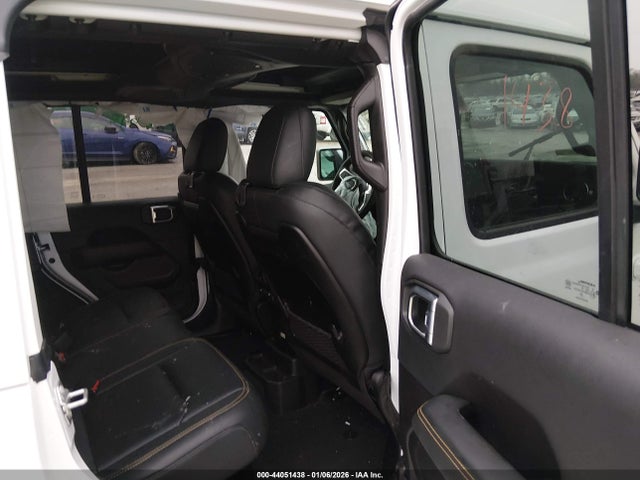1C4PJXEN1SW524377 Jeep Wrangler 4-door Sahara 4x4