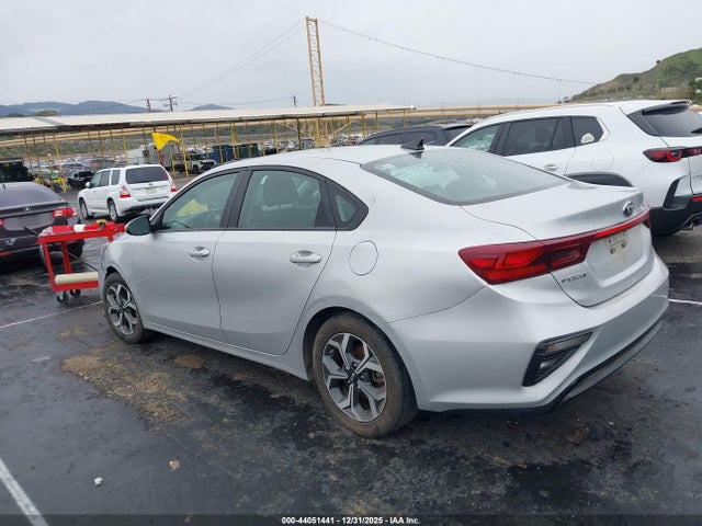 3KPF24AD6ME350825 KIA Forte Lxs