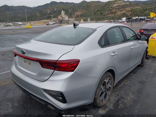 3KPF24AD6ME350825 KIA Forte Lxs
