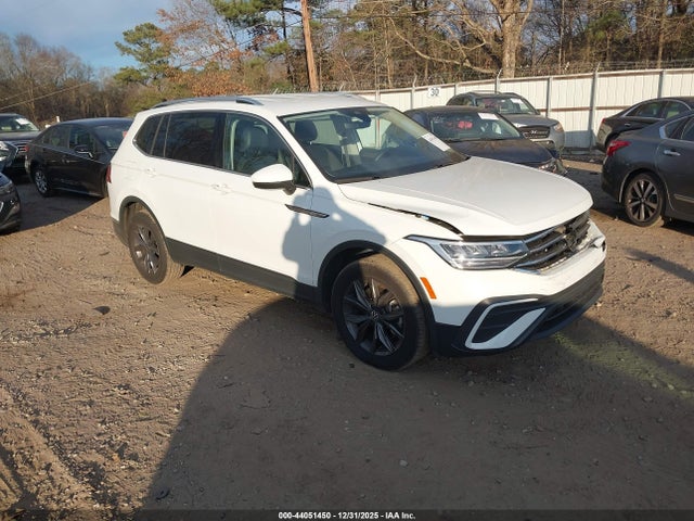2024 Volkswagen Tiguan მანქანა იყიდება აუქციონზე, vin: 3VV3B7AX4RM027810, აუქციონის ნომერი: 44051450