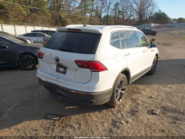 2024 Volkswagen Tiguan მანქანა იყიდება აუქციონზე, vin: 3VV3B7AX4RM027810, აუქციონის ნომერი: 44051450