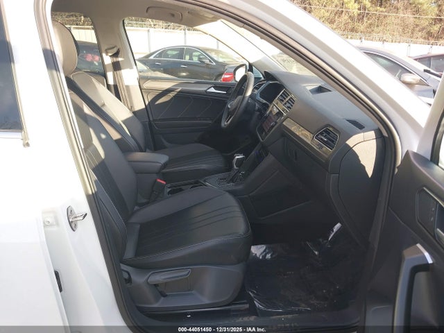 2024 Volkswagen Tiguan მანქანა იყიდება აუქციონზე, vin: 3VV3B7AX4RM027810, აუქციონის ნომერი: 44051450