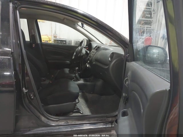 3N1CN7AP0EL858603 Nissan Versa 1.6 S