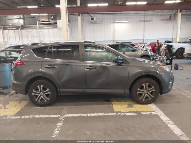 Toyota RAV4 LE 2017 2T3BFREV5HW569529 Image 13
