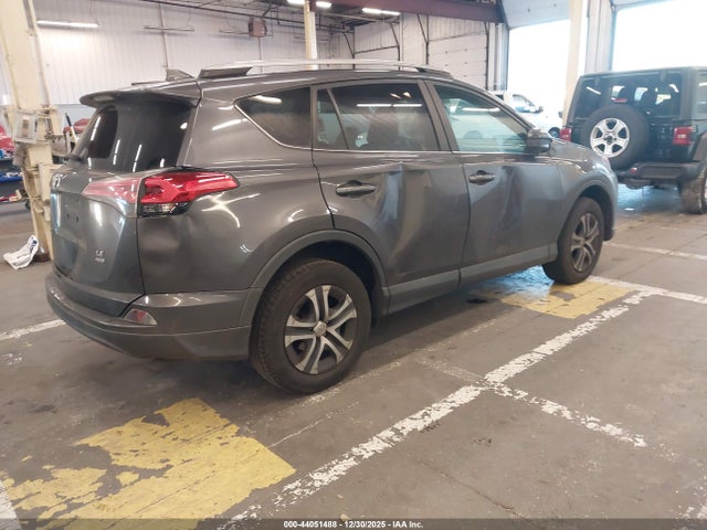 Toyota RAV4 LE 2017 2T3BFREV5HW569529 Image 4