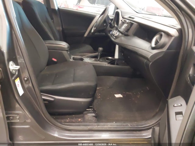 Toyota RAV4 LE 2017 2T3BFREV5HW569529 Image 5