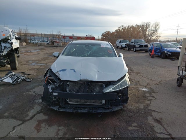 2020 Hyundai Elantra Sel მანქანა იყიდება აუქციონზე, vin: 5NPD84LF6LH513097, აუქციონის ნომერი: 44051490