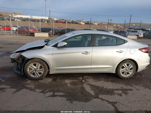 2020 Hyundai Elantra Sel მანქანა იყიდება აუქციონზე, vin: 5NPD84LF6LH513097, აუქციონის ნომერი: 44051490