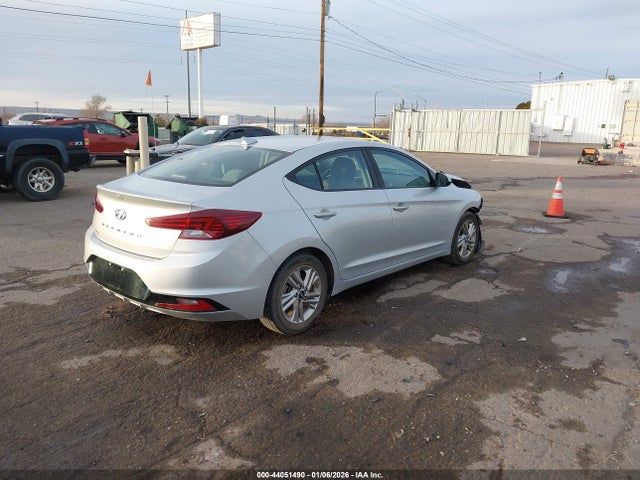 2020 Hyundai Elantra Sel მანქანა იყიდება აუქციონზე, vin: 5NPD84LF6LH513097, აუქციონის ნომერი: 44051490