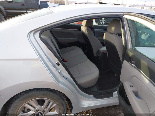 2020 Hyundai Elantra Sel მანქანა იყიდება აუქციონზე, vin: 5NPD84LF6LH513097, აუქციონის ნომერი: 44051490