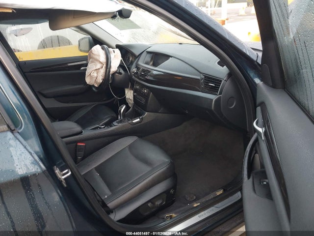 2013 BMW X1 WBAVM1C54DVW46350 Photo 4